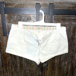 Abercrombie & Fitch white size 6 shorts